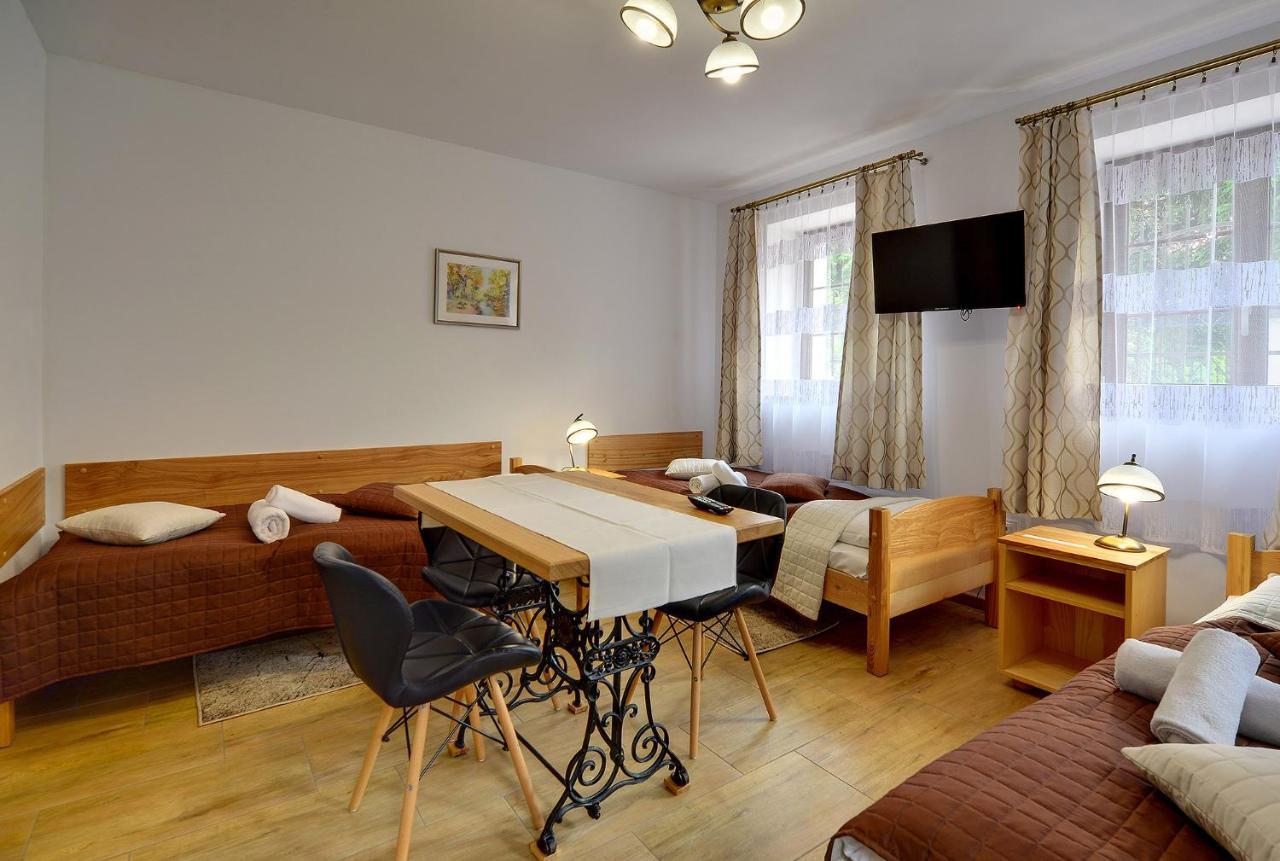 Appartamento Dom Krawca - Pod Chojnikiem Jelenia Góra Esterno foto