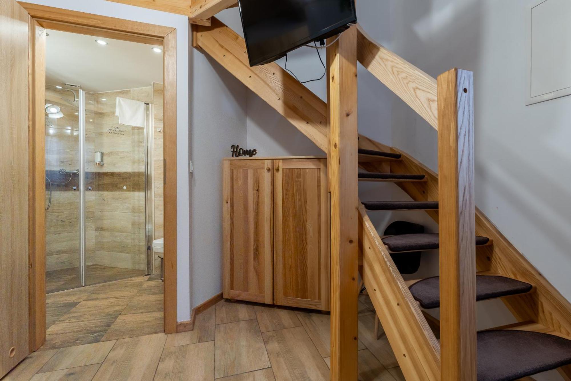 Appartamento Dom Krawca - Pod Chojnikiem Jelenia Góra Esterno foto