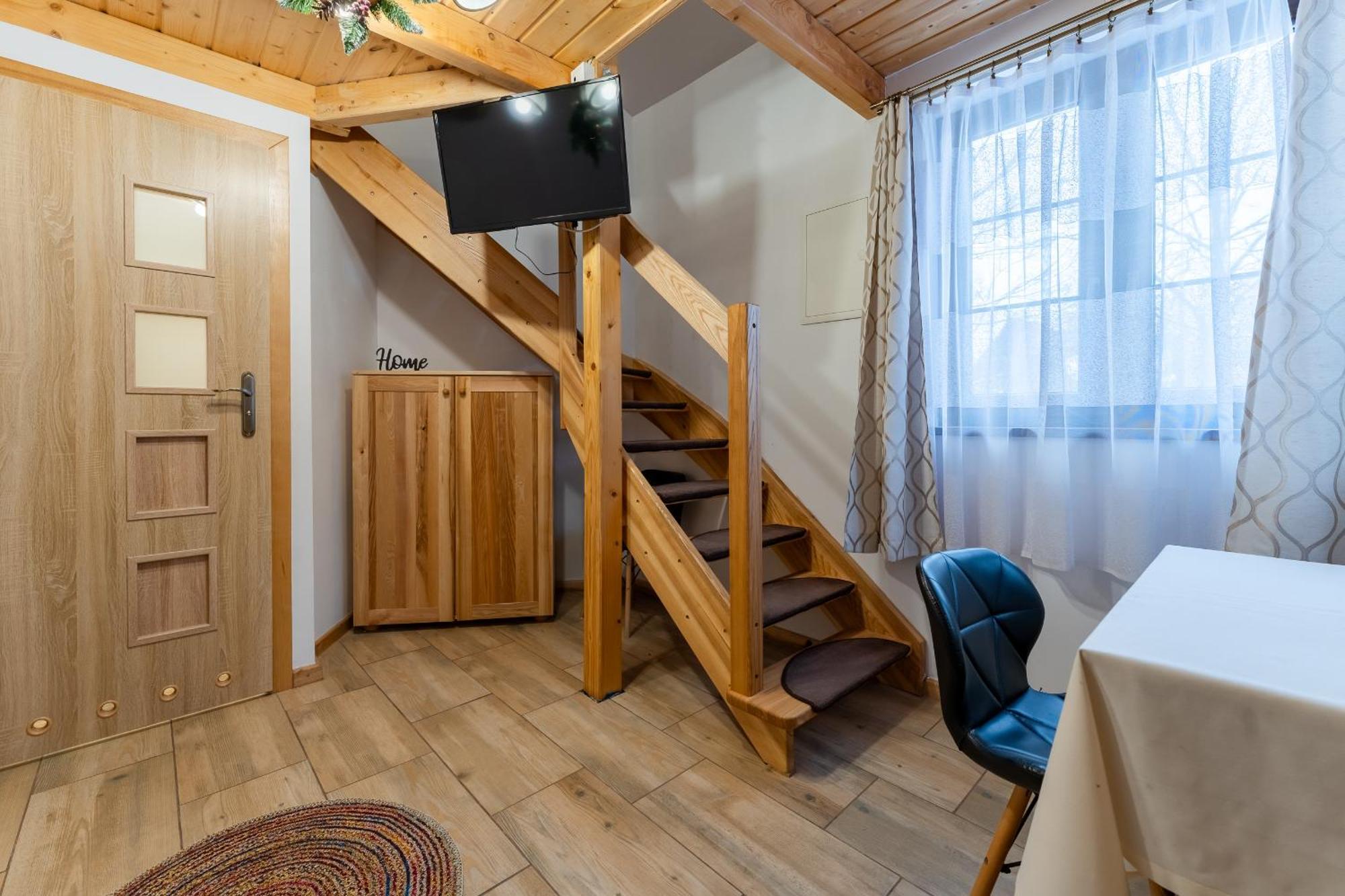Appartamento Dom Krawca - Pod Chojnikiem Jelenia Góra Esterno foto