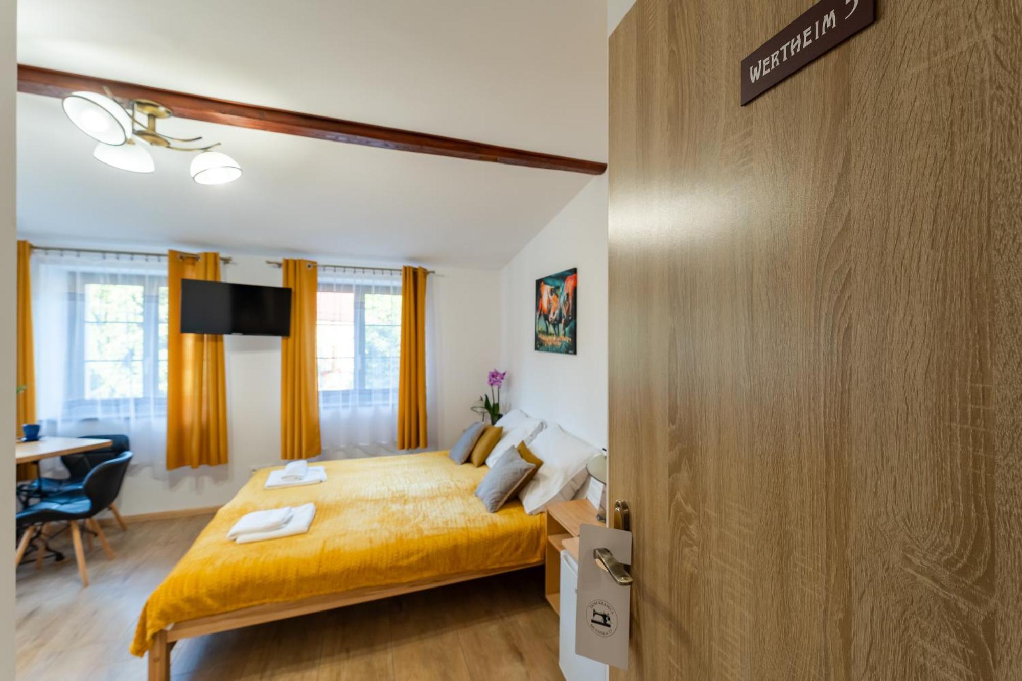 Appartamento Dom Krawca - Pod Chojnikiem Jelenia Góra Esterno foto