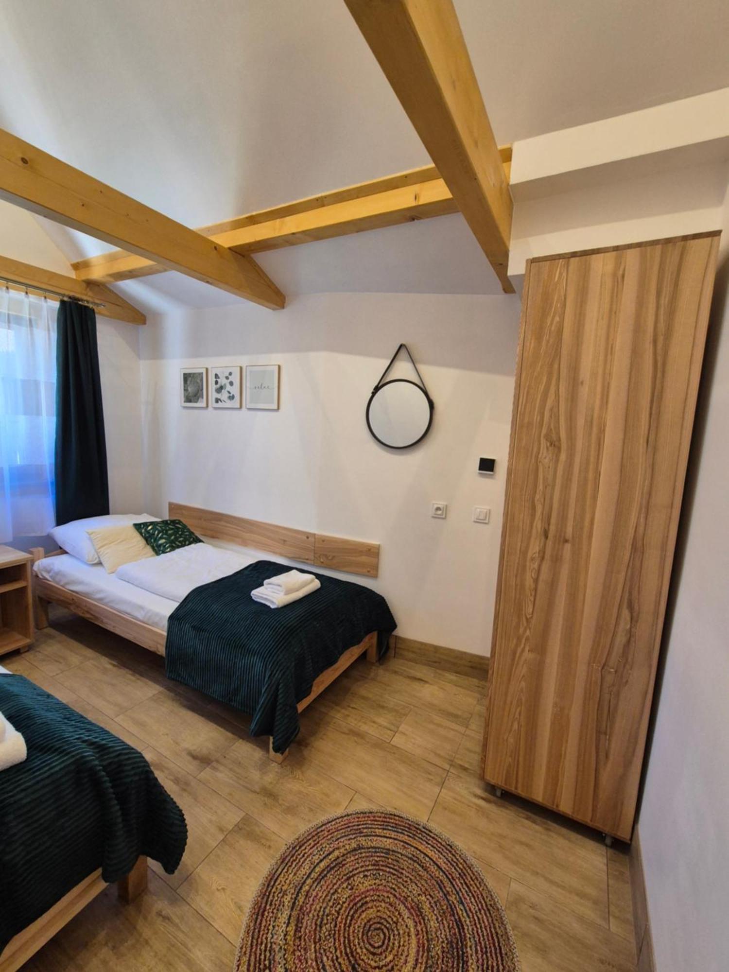 Appartamento Dom Krawca - Pod Chojnikiem Jelenia Góra Esterno foto